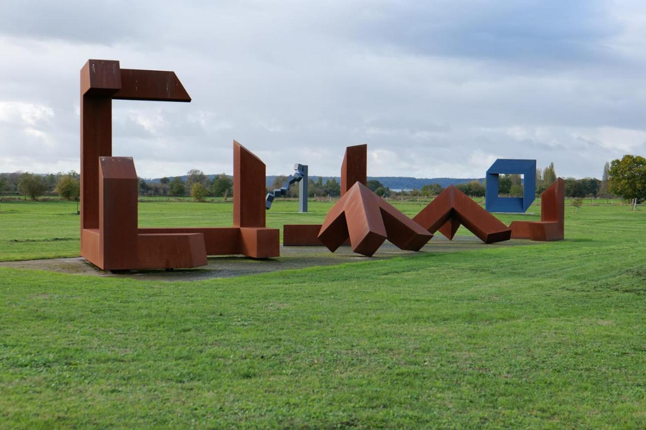 Gite Dans Parc De Sculptures - Gite "Pondichery" Port-Mort Εξωτερικό φωτογραφία