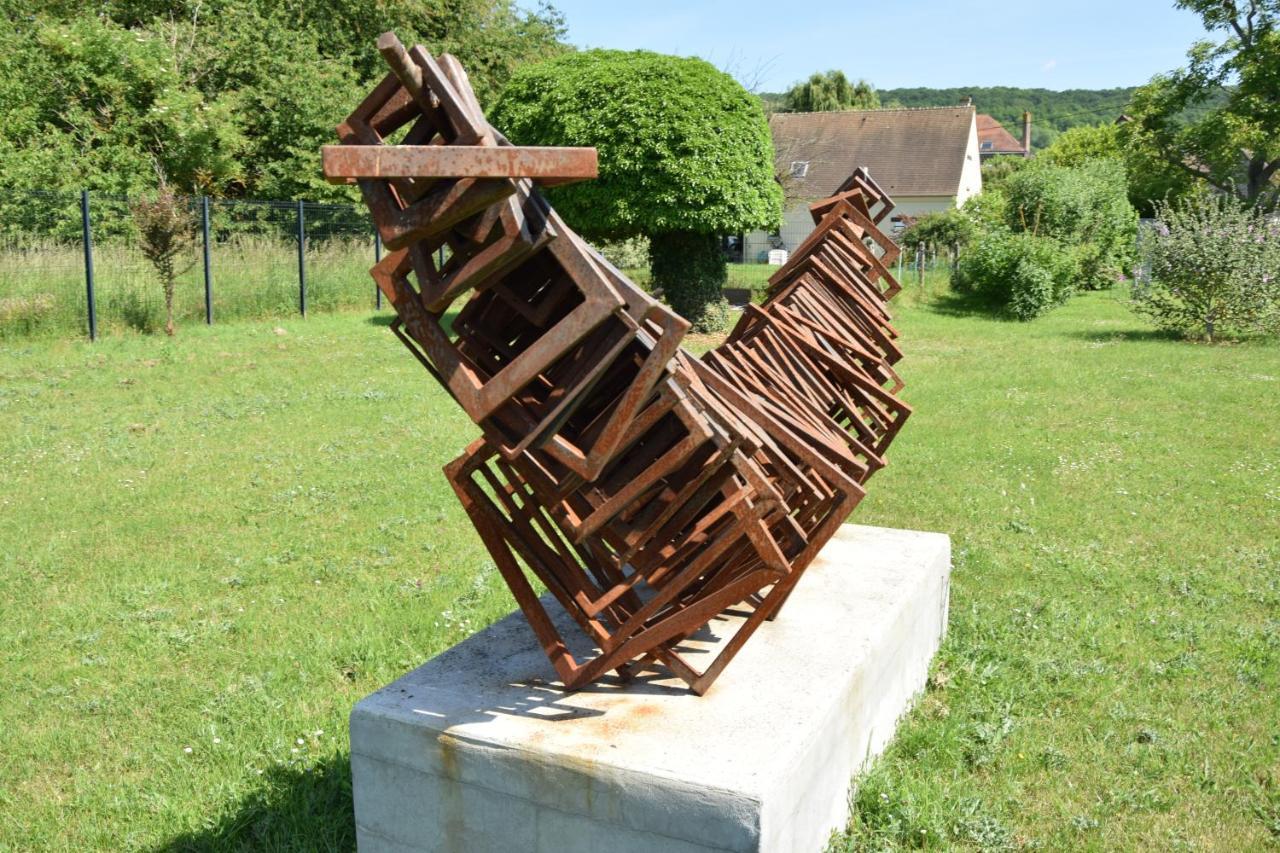 Gite Dans Parc De Sculptures - Gite "Pondichery" Port-Mort Εξωτερικό φωτογραφία